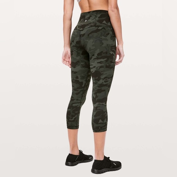 Lululemon Align Crop 21" in Incognito Camo Multi Gator Green Size 6 - Picture 1 of 9